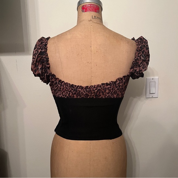 I.AM.GIA Rhia Leopard Cropped Corset Top - Picture 5 of 6